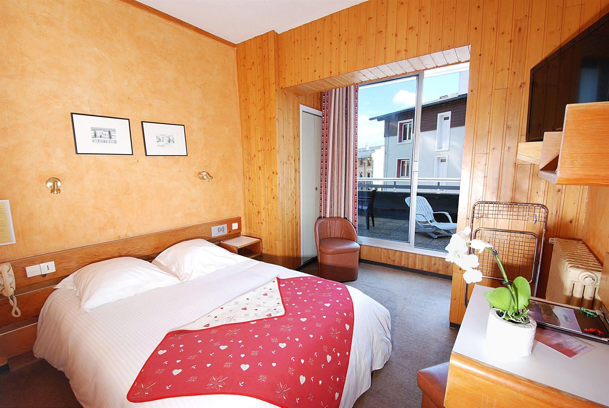 Carlit Hotel Font-Romeu-Odeillo-Via Eksteriør billede